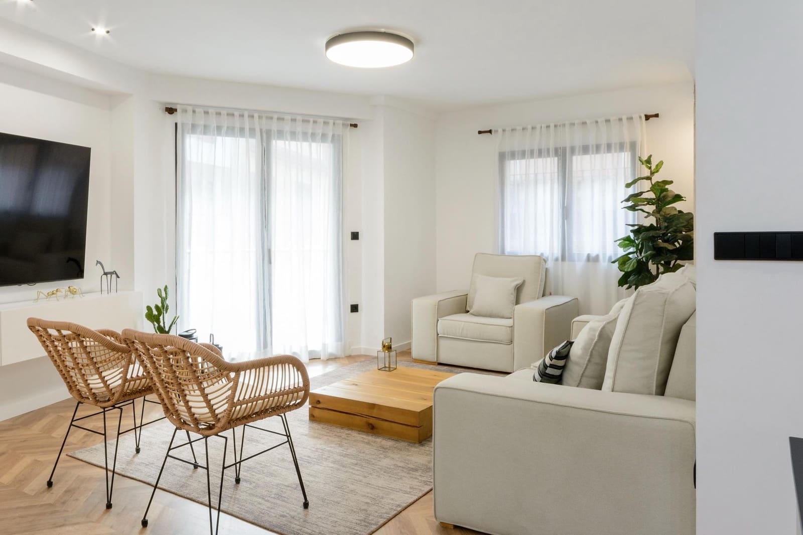 Piso de 2 habitaciones en Gandia en alquiler - 900 € (Ref: 9533853)