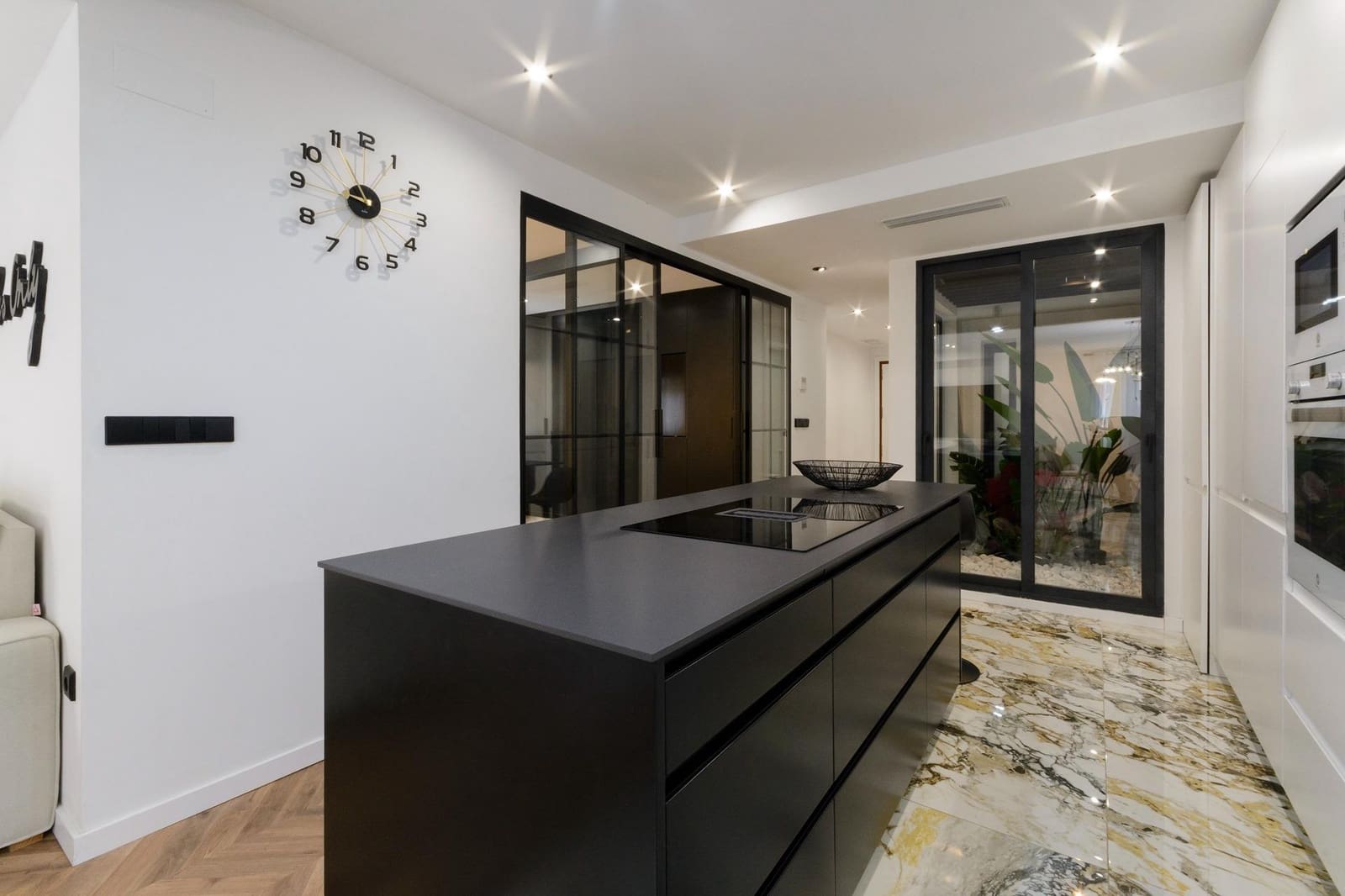 Piso de 2 habitaciones en Gandia en alquiler - 900 € (Ref: 9533853)