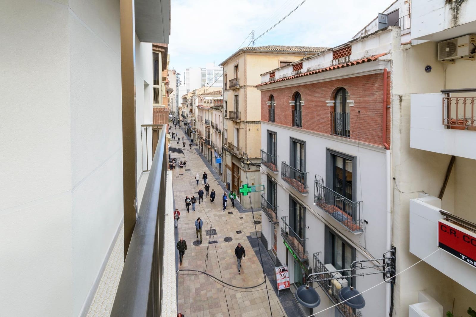 Piso de 2 habitaciones en Gandia en alquiler - 900 € (Ref: 9533853)