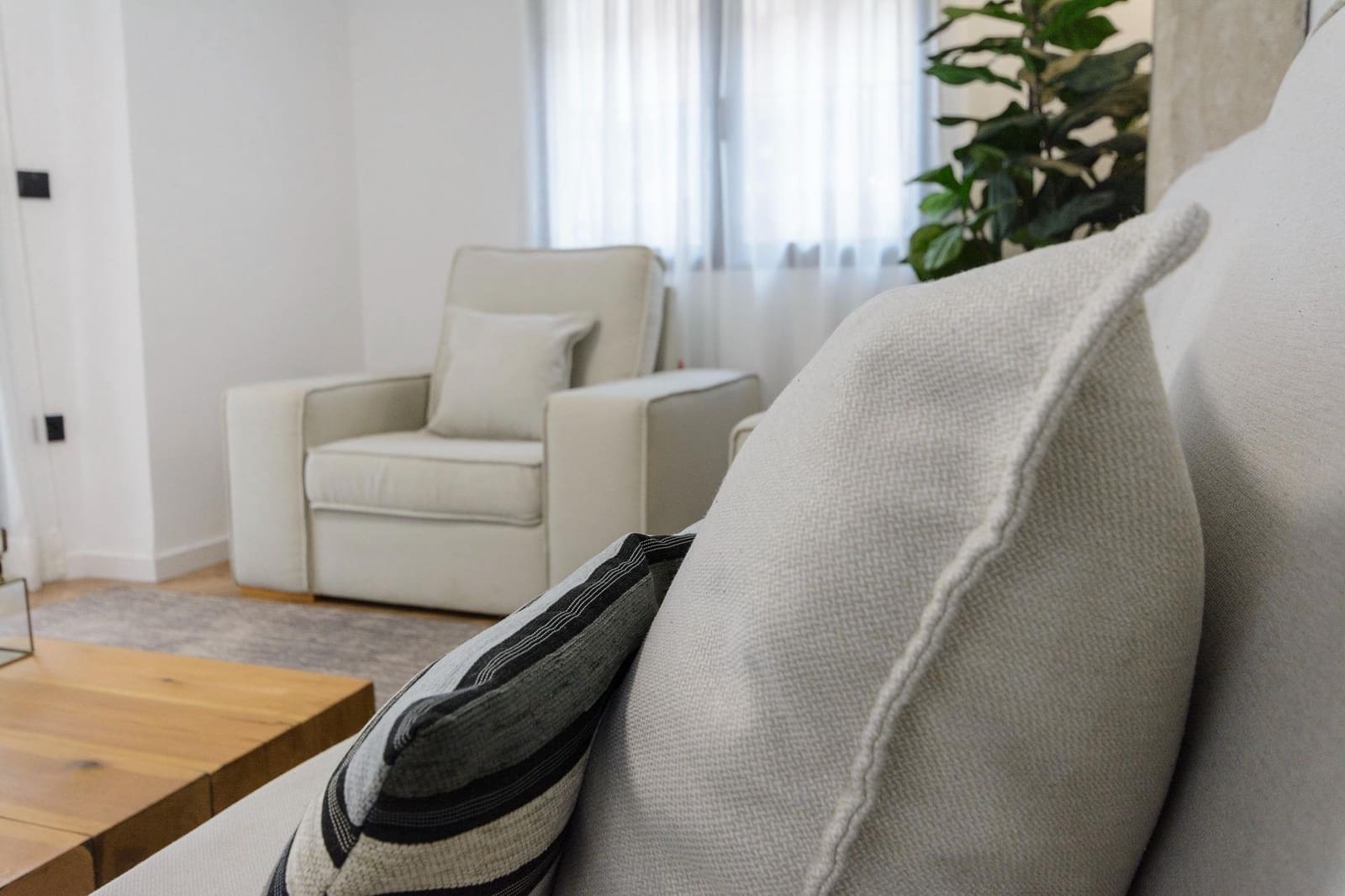 Piso de 2 habitaciones en Gandia en alquiler - 900 € (Ref: 9533853)