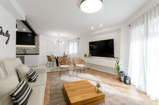 Piso de 2 habitaciones en Gandia en alquiler - 900 € (Ref: 9533853)