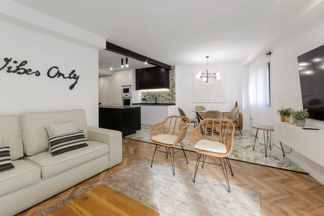 Piso de 2 habitaciones en Gandia en alquiler - 900 € (Ref: 9533853)