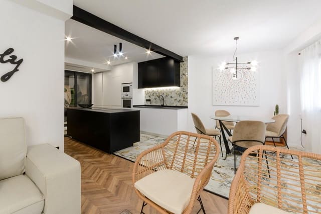 Piso de 2 habitaciones en Gandia en alquiler - 900 € (Ref: 9533853)