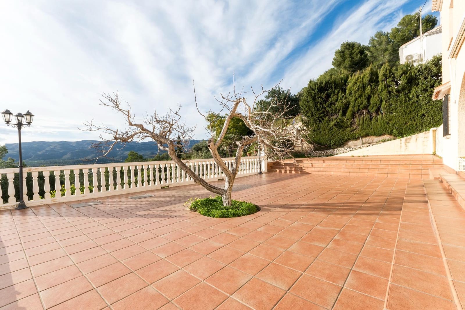 4 soveværelse Villa til salg i Real de Gandia med swimmingpool garage - € 400.000 (Ref: 9536063)