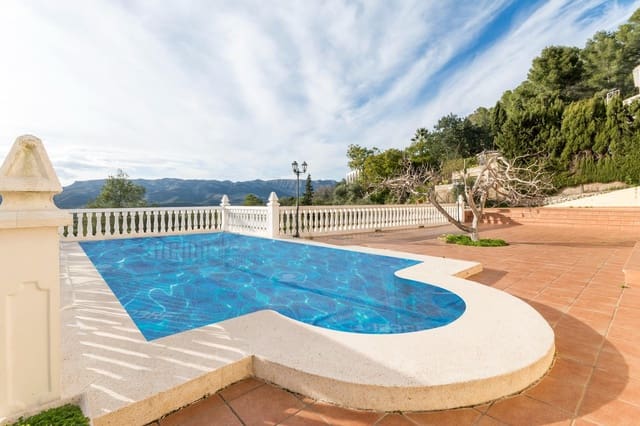 4 soveværelse Villa til salg i Real de Gandía med swimmingpool garage - € 400.000 (Ref: 9536063)