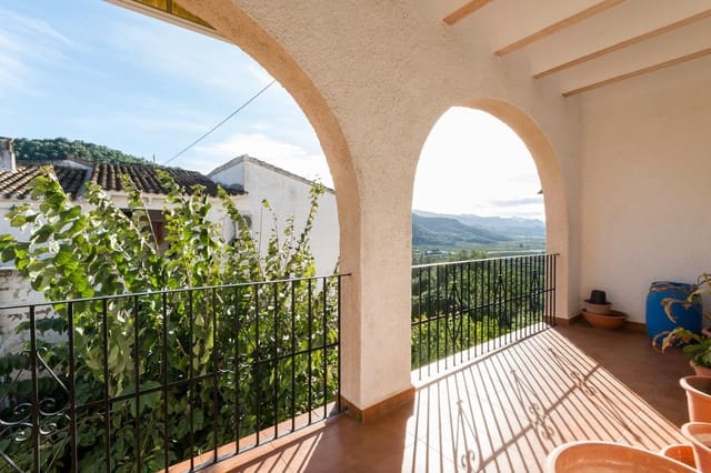 4 soveværelse Villa til salg i Real de Gandía med swimmingpool garage - € 400.000 (Ref: 9536063)