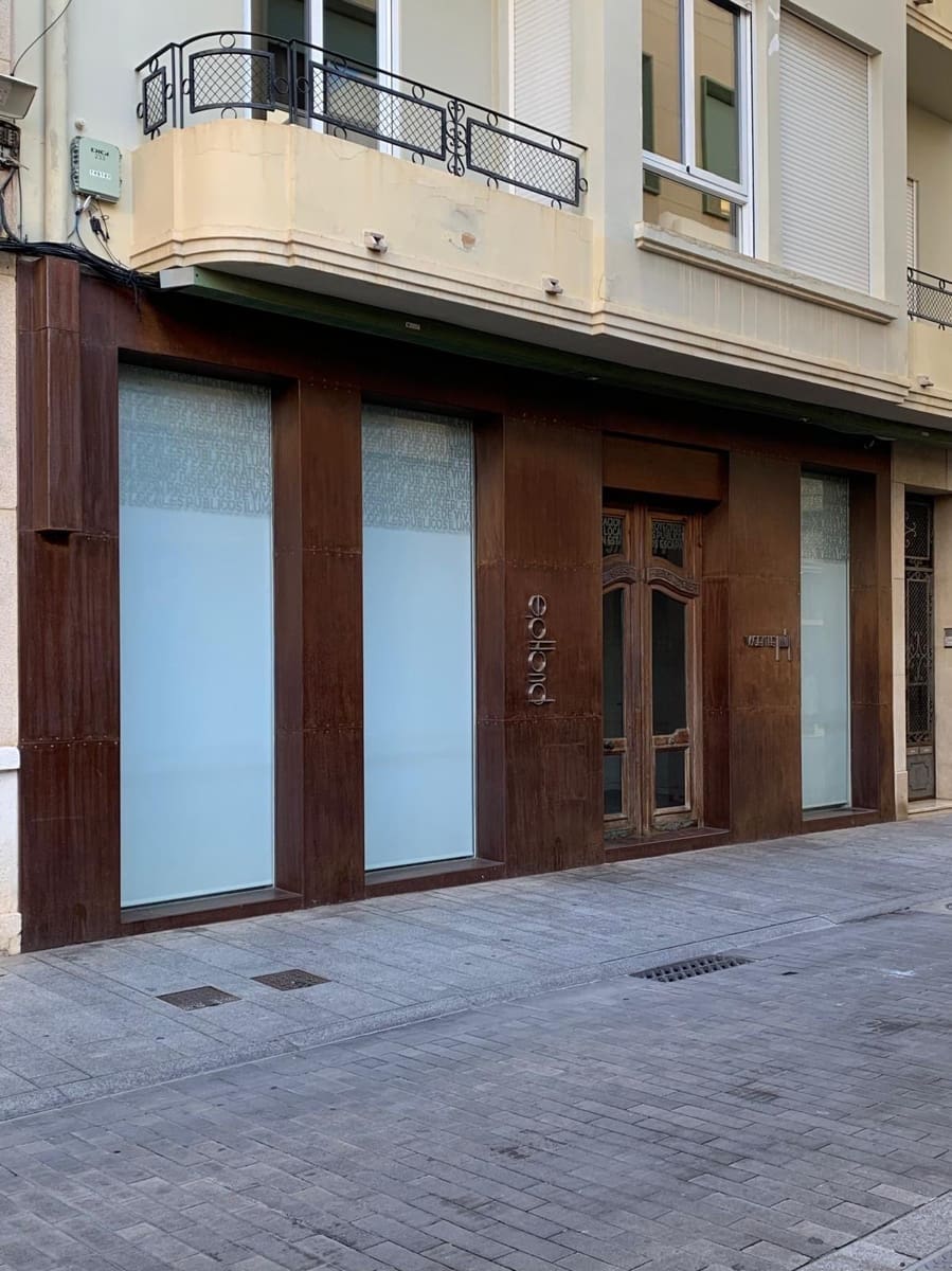 Commercial for rent in Gandia - € 1,200 (Ref: 9536064)