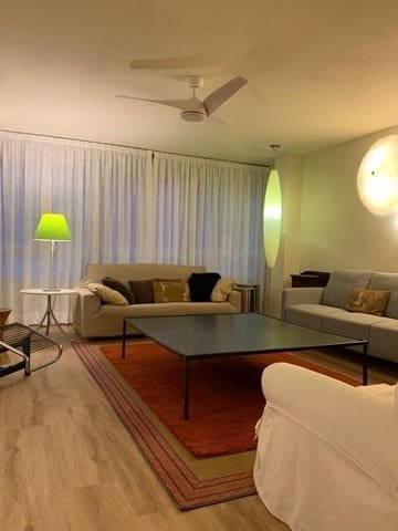 3 slaapkamer Flat te huur in Gandia - € 900 (Ref: 9551802)