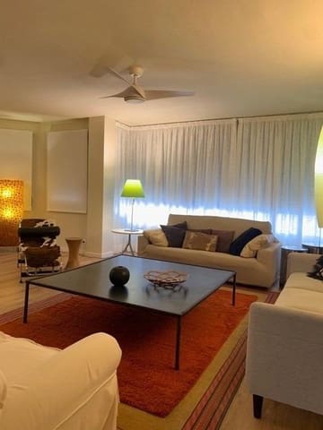 3 slaapkamer Flat te huur in Gandia - € 900 (Ref: 9551802)