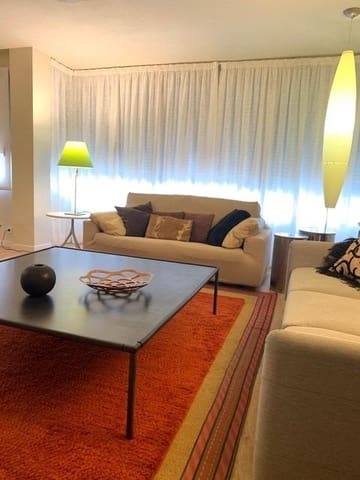3 slaapkamer Flat te huur in Gandia - € 900 (Ref: 9551802)