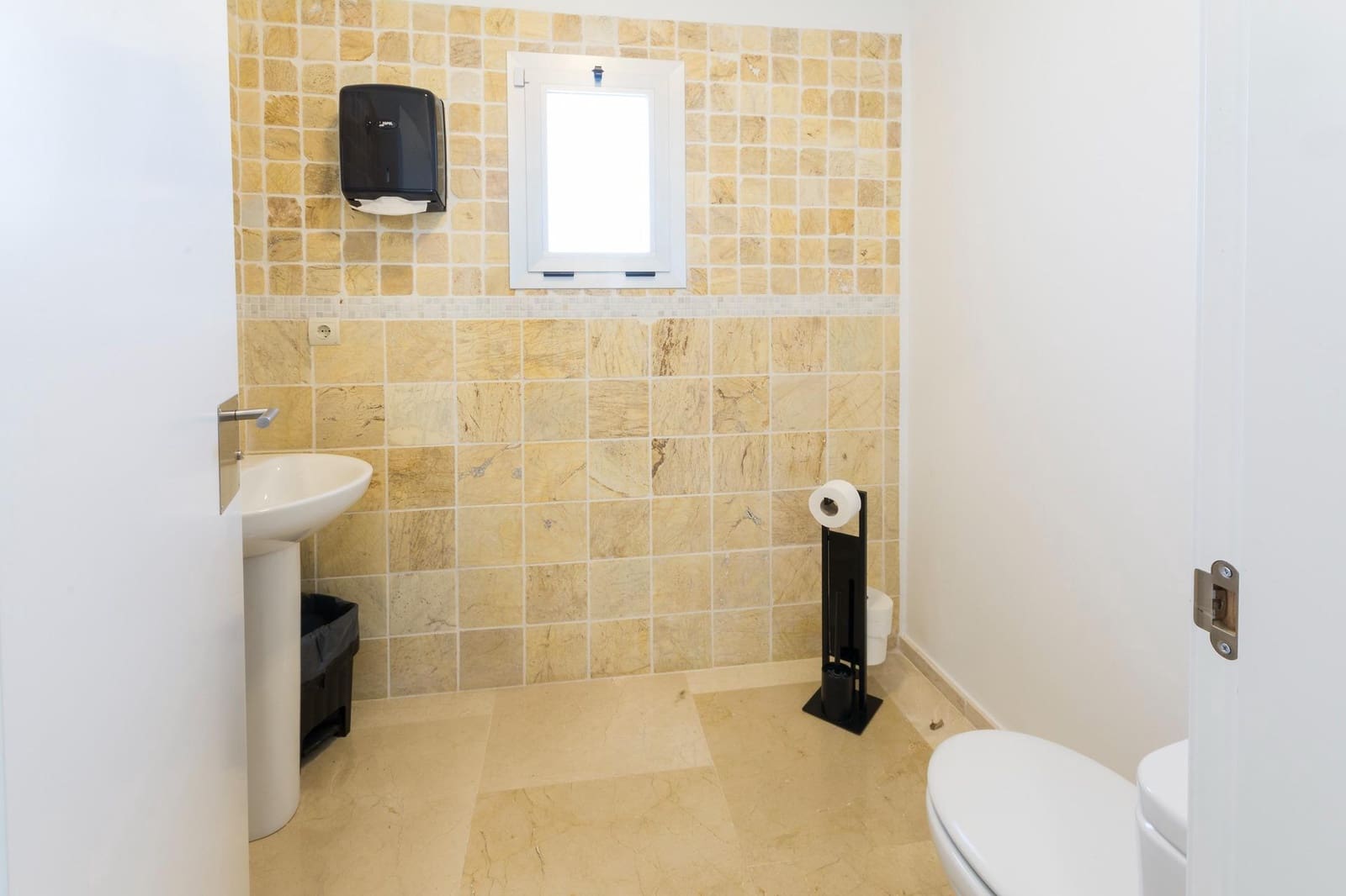 6 sovrum Kontor att hyra i Gandia - 3 700 € (Ref: 9565362)