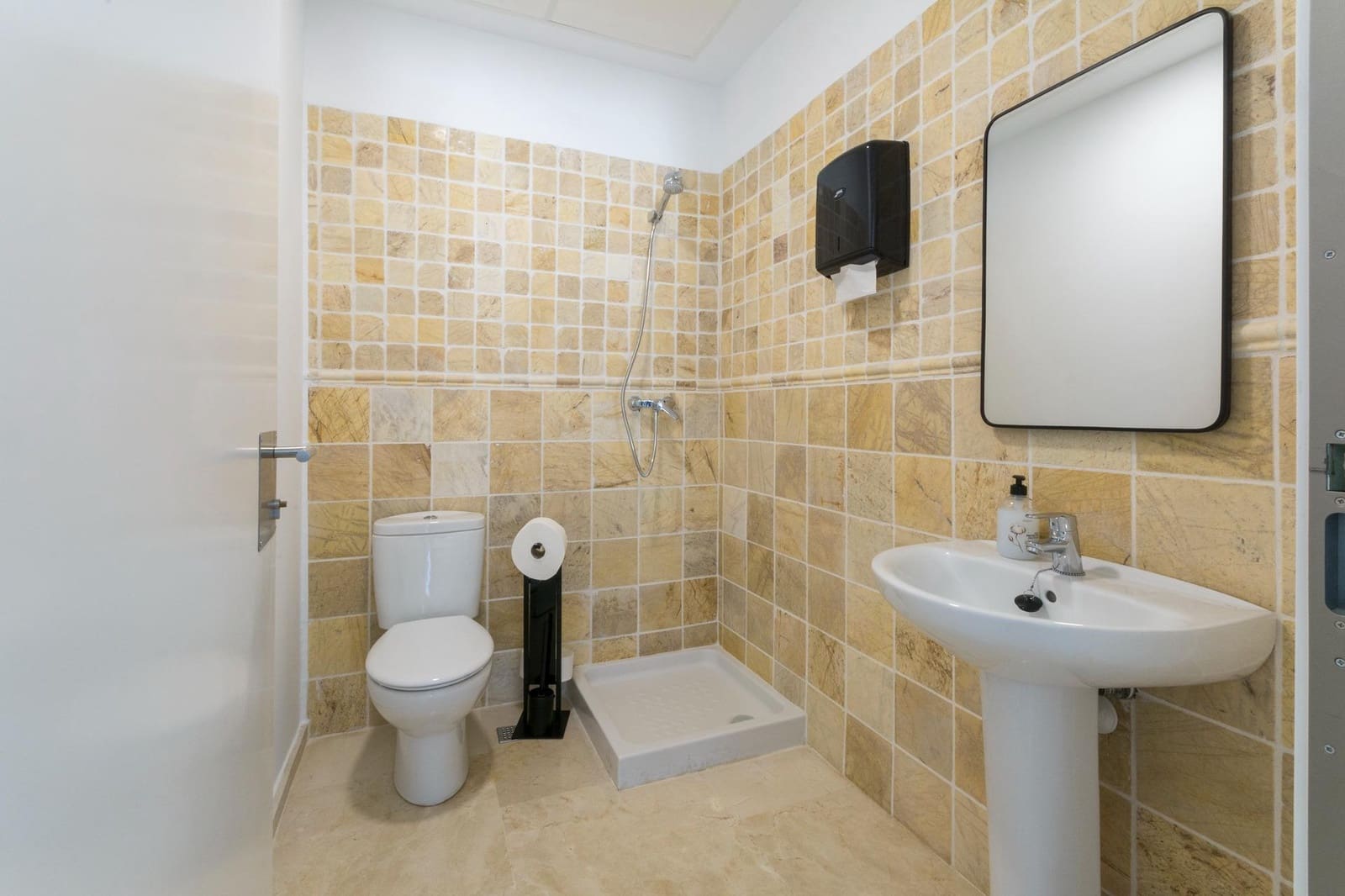 6 sovrum Kontor att hyra i Gandia - 3 700 € (Ref: 9565362)