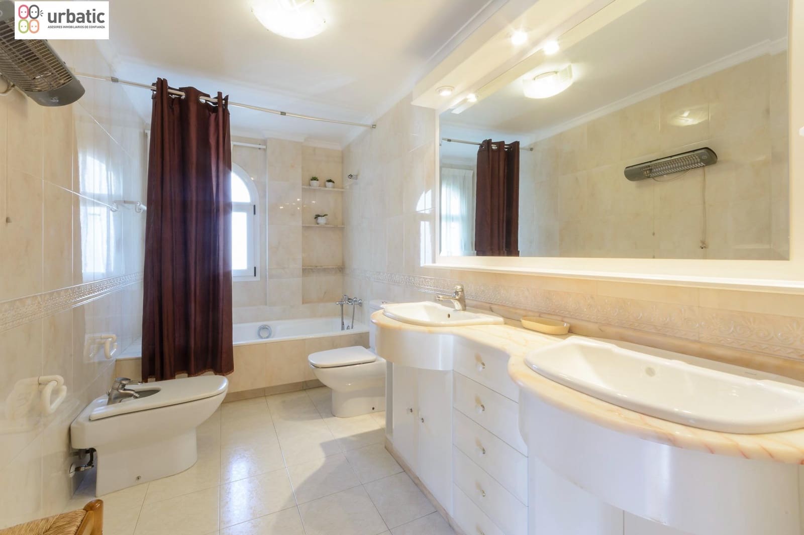 4 Zimmer Villa zu verkaufen in Gandia mit Garage - 490.000 € (Ref: 9574738)