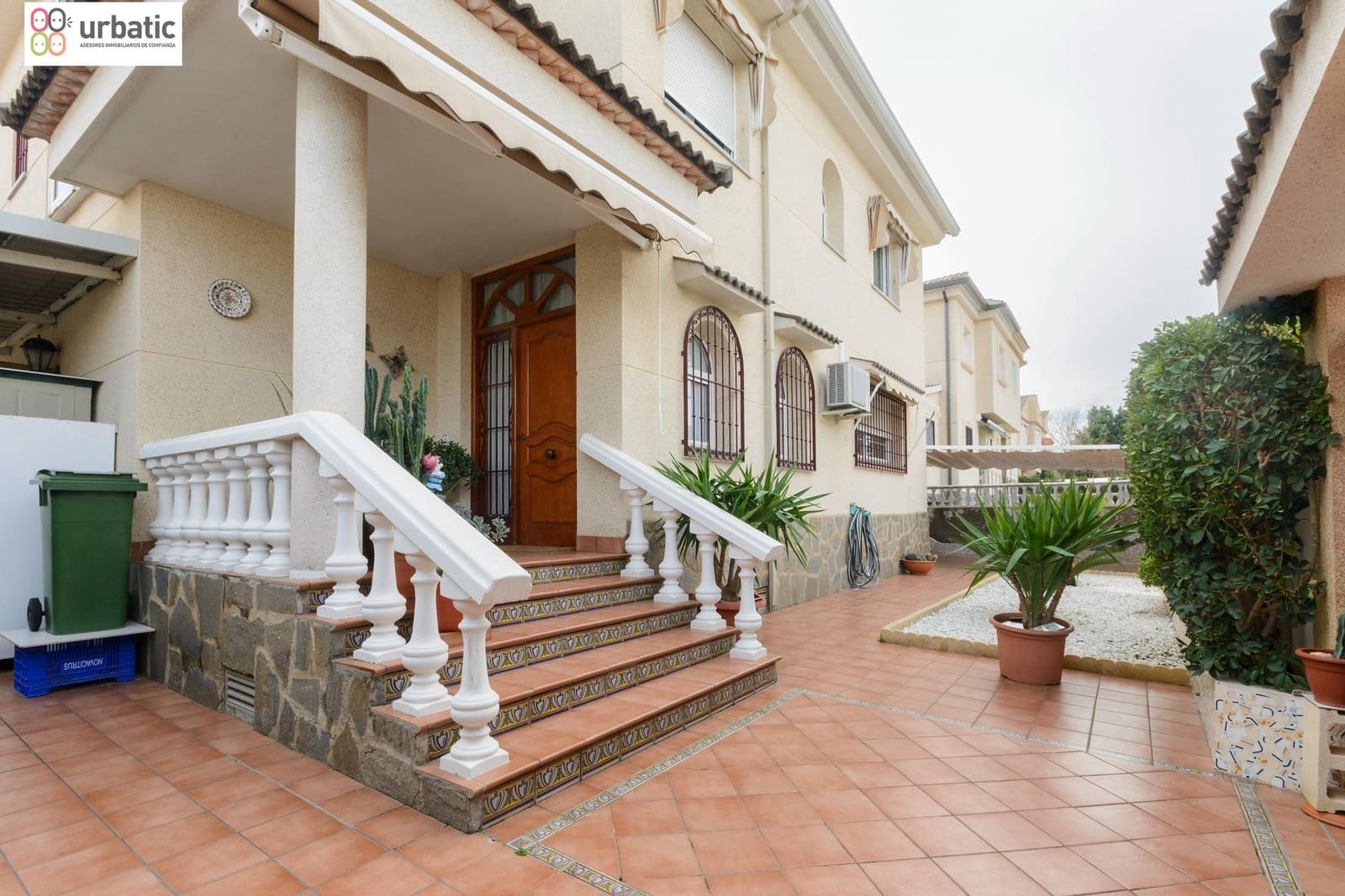 4 Zimmer Villa zu verkaufen in Gandia mit Garage - 490.000 € (Ref: 9574738)