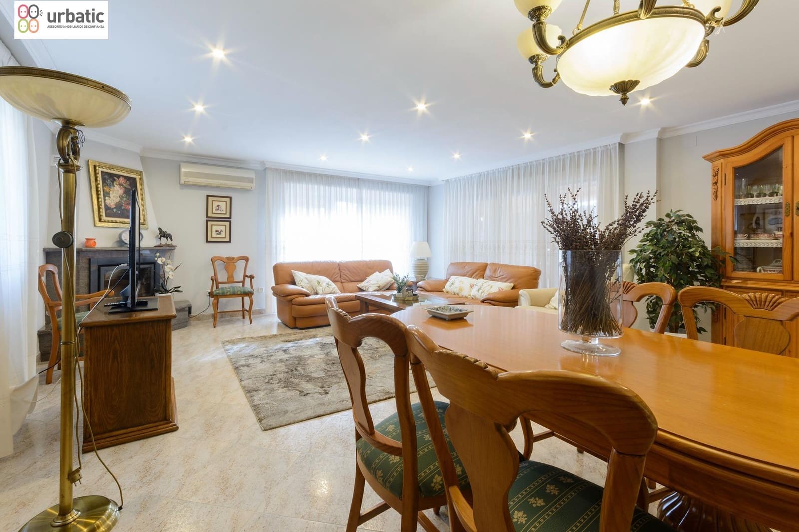 4 Zimmer Villa zu verkaufen in Gandia mit Garage - 490.000 € (Ref: 9574738)