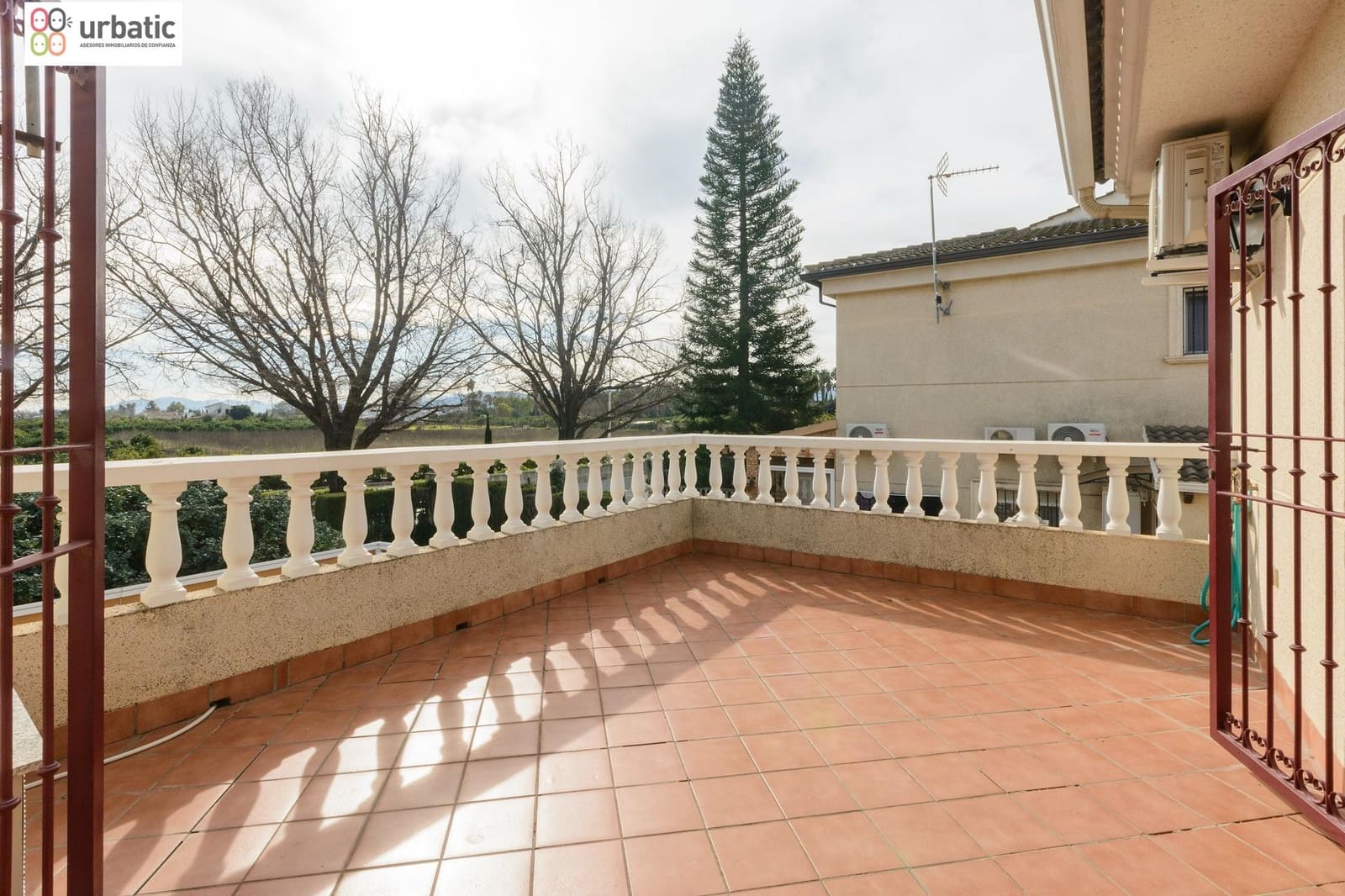 4 Zimmer Villa zu verkaufen in Gandia mit Garage - 490.000 € (Ref: 9574738)