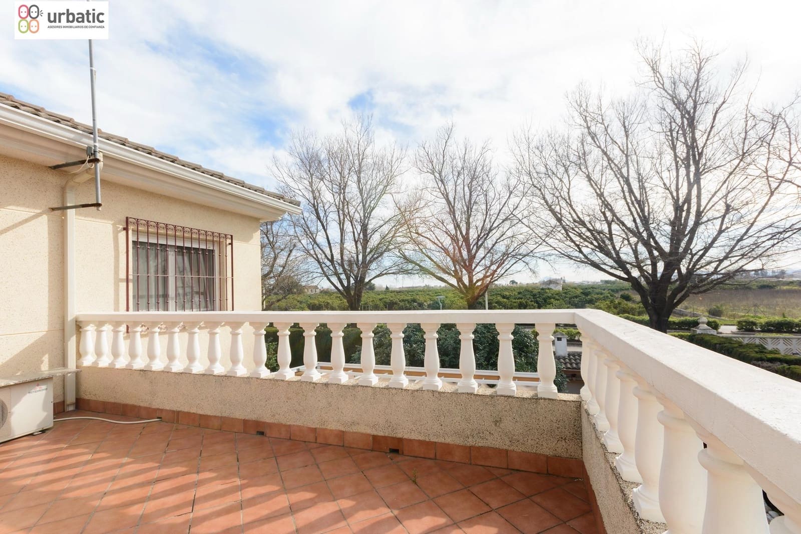 4 Zimmer Villa zu verkaufen in Gandia mit Garage - 490.000 € (Ref: 9574738)