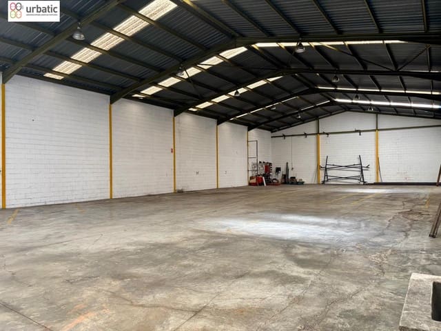 Business for rent in Real de Gandía with garage - € 2,100 (Ref: 9586668)