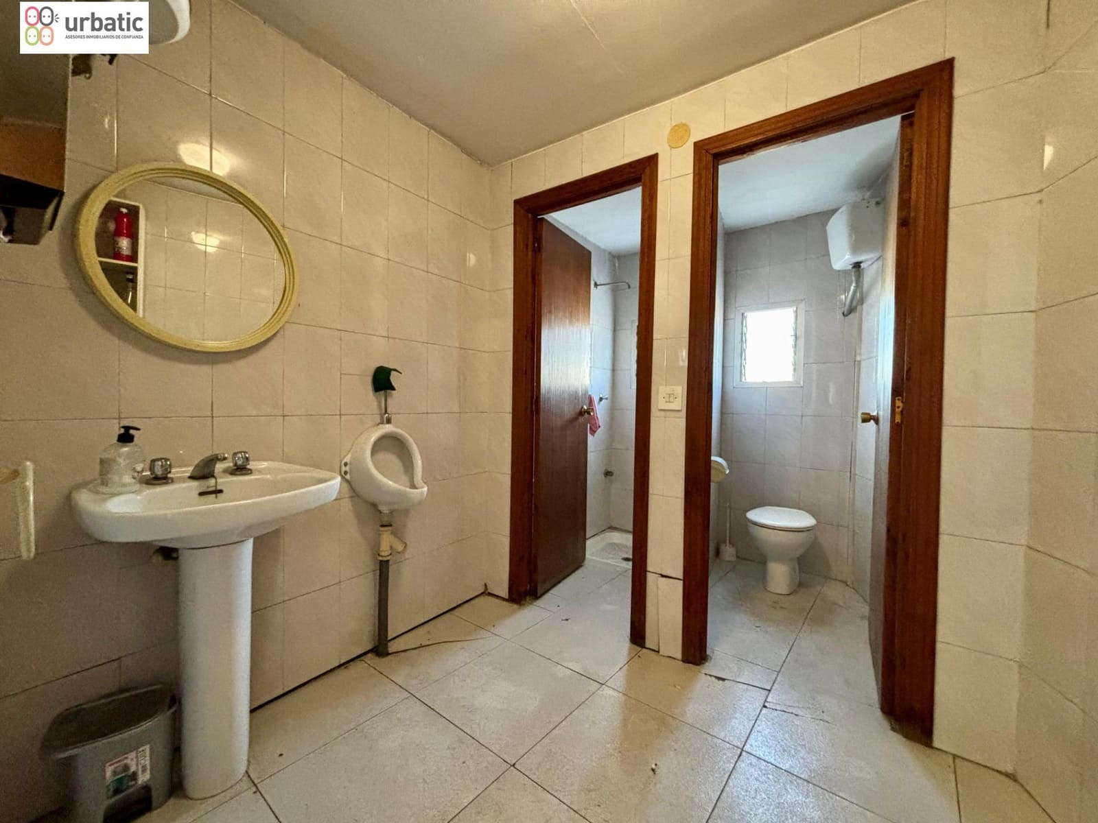 Business for rent in Real de Gandia with garage - € 2,100 (Ref: 9586668)