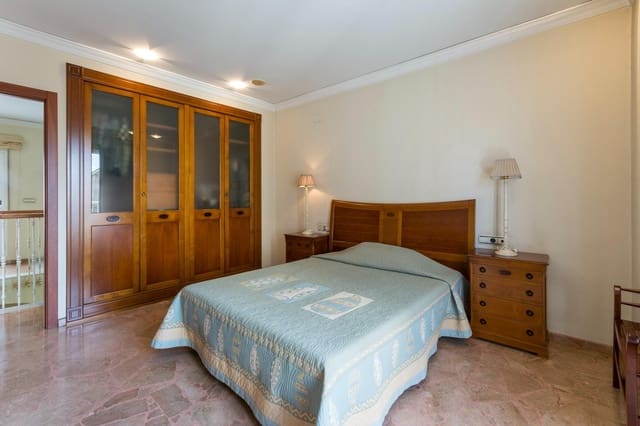 4 slaapkamer Villa te koop in Bellreguard met garage - € 350.000 (Ref: 9619430)