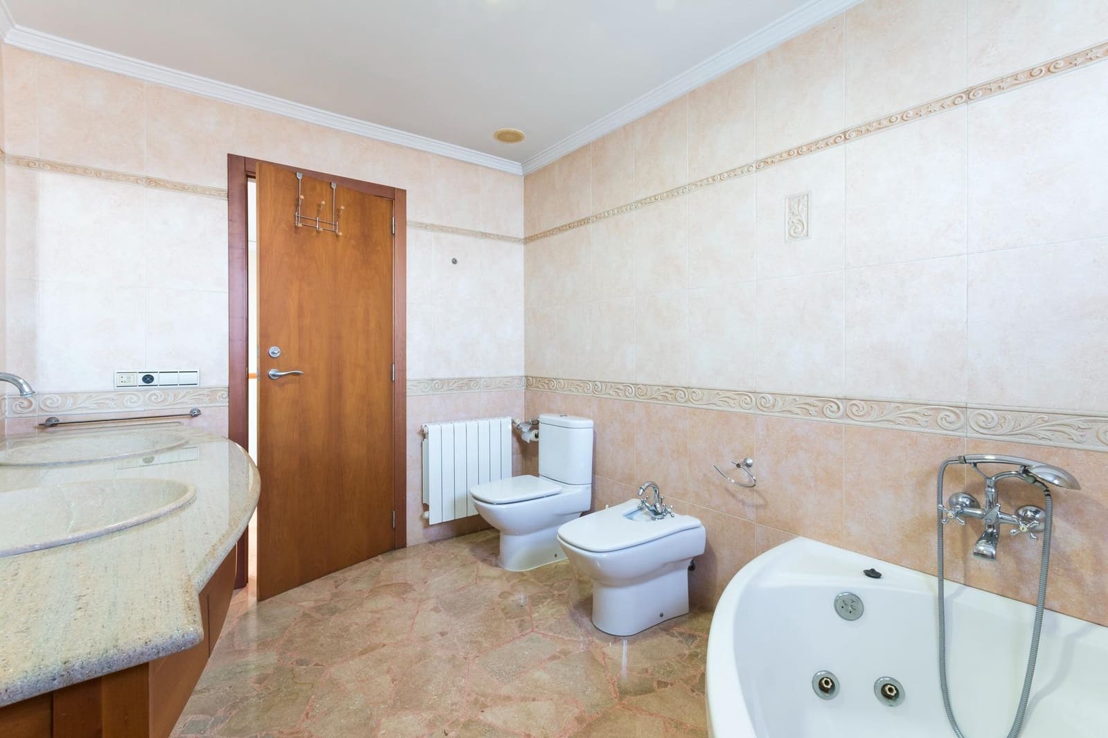 4 slaapkamer Villa te koop in Bellreguard met garage - € 350.000 (Ref: 9619430)