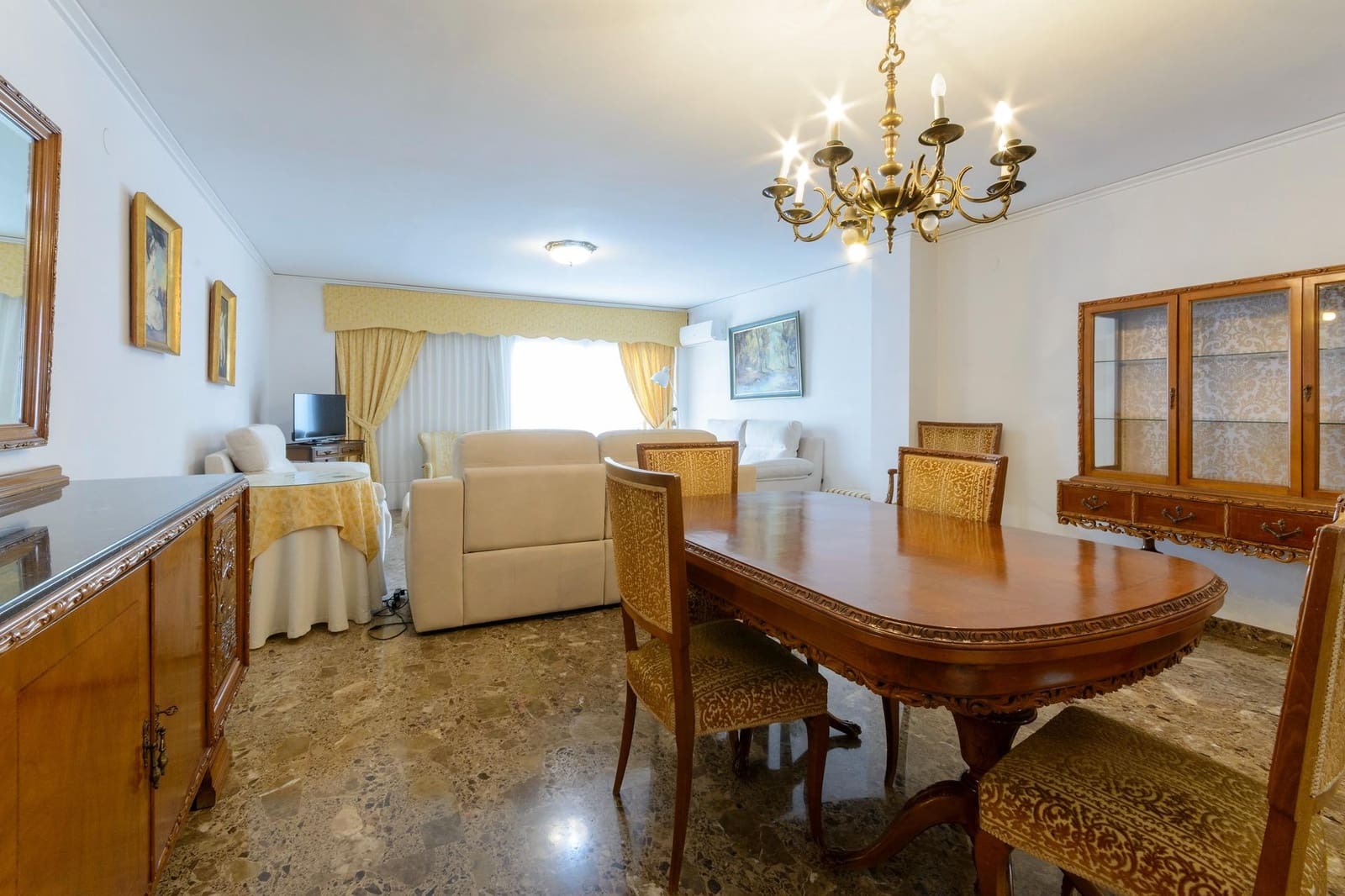 4 bedroom Flat for sale in Gandia with garage - € 285,000 (Ref: 9627714)