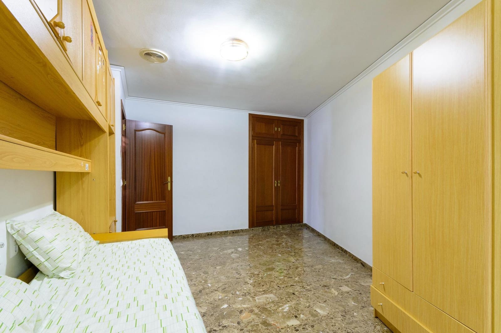 4 bedroom Flat for sale in Gandia with garage - € 285,000 (Ref: 9627714)