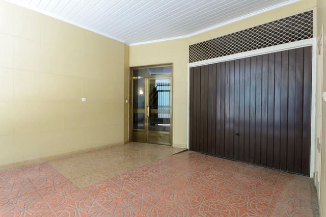 4 bedroom Flat for sale in Gandia with garage - € 285,000 (Ref: 9627714)