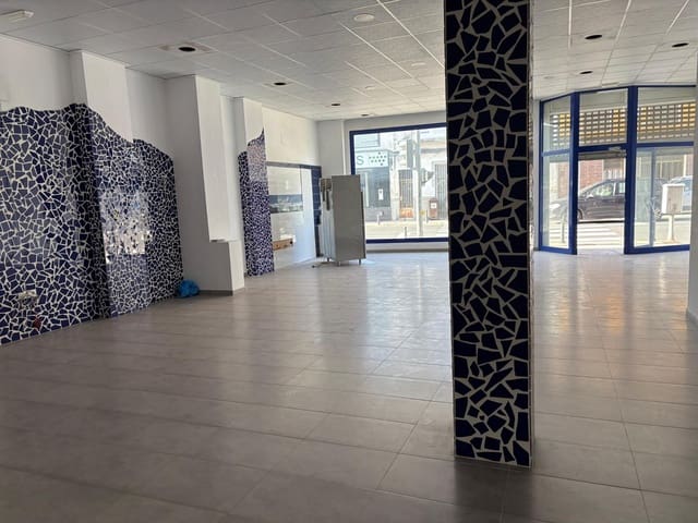 Komercyjne na sprzedaż w Palmera z garażem - 183 900 € (Ref: 9634423)