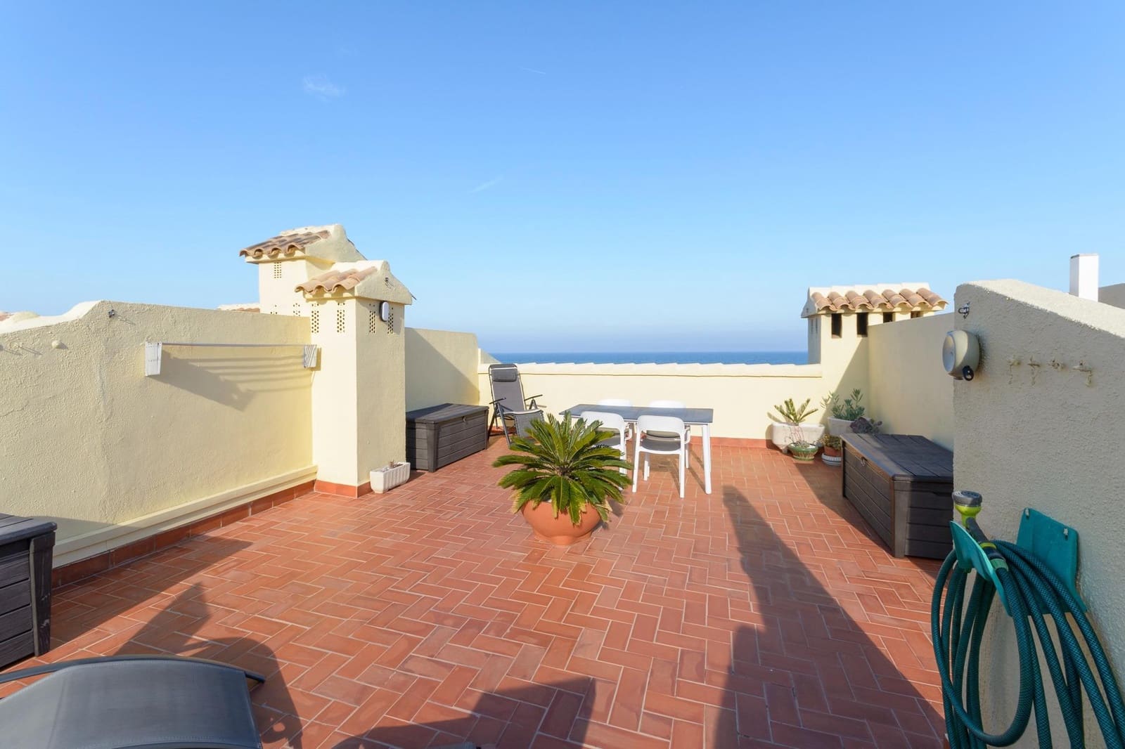 2 bedroom Apartment for sale in Xeraco with pool garage - € 349,000 (Ref: 9637733)