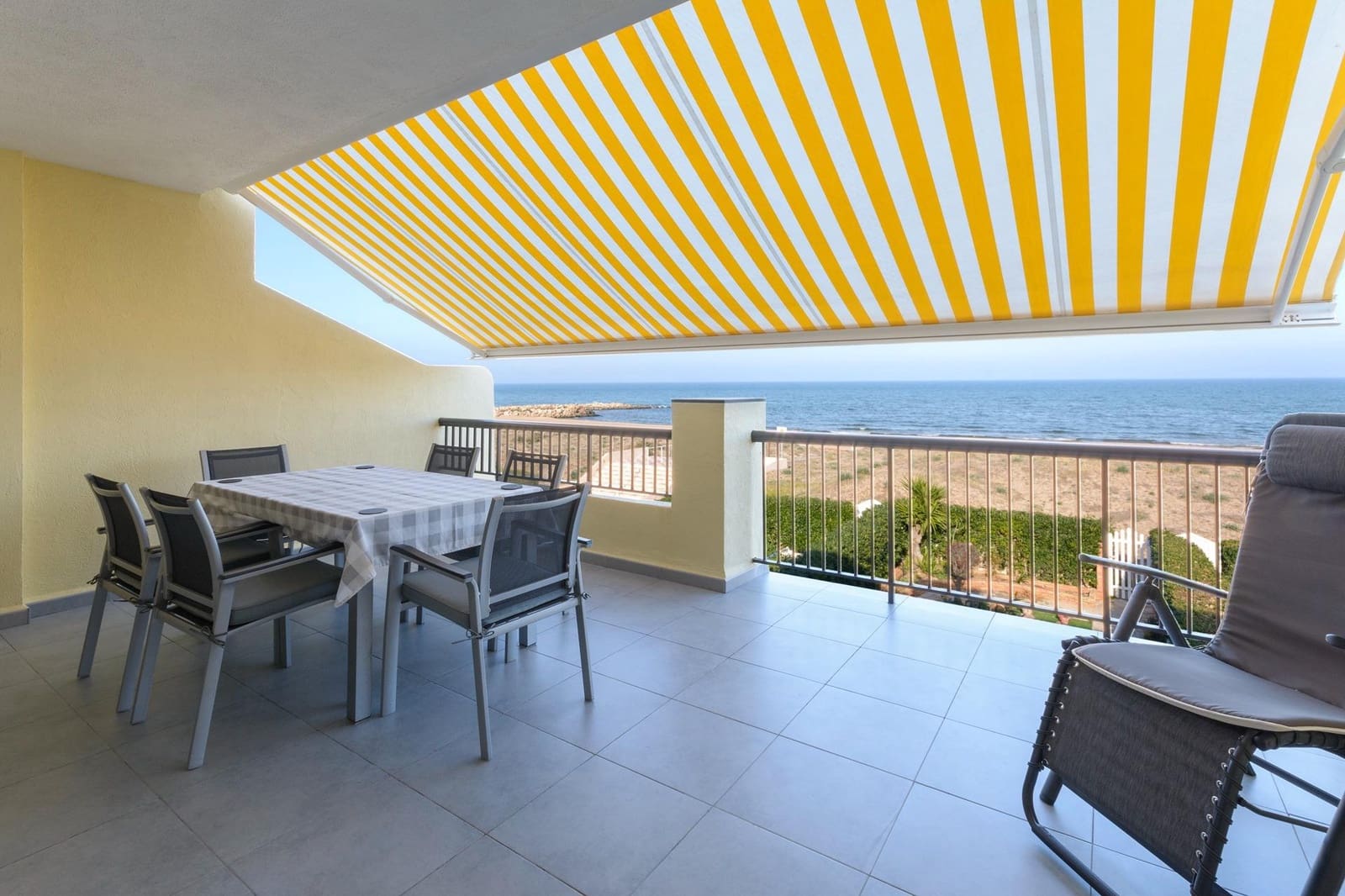 2 bedroom Apartment for sale in Xeraco with pool garage - € 349,000 (Ref: 9637733)