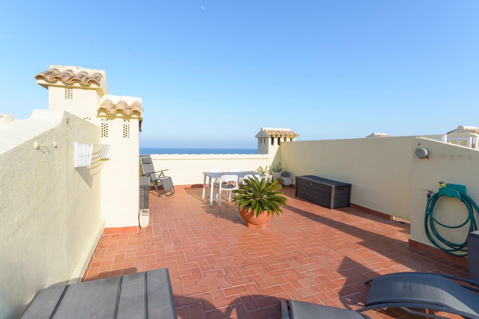 2 bedroom Apartment for sale in Xeraco with pool garage - € 349,000 (Ref: 9637733)