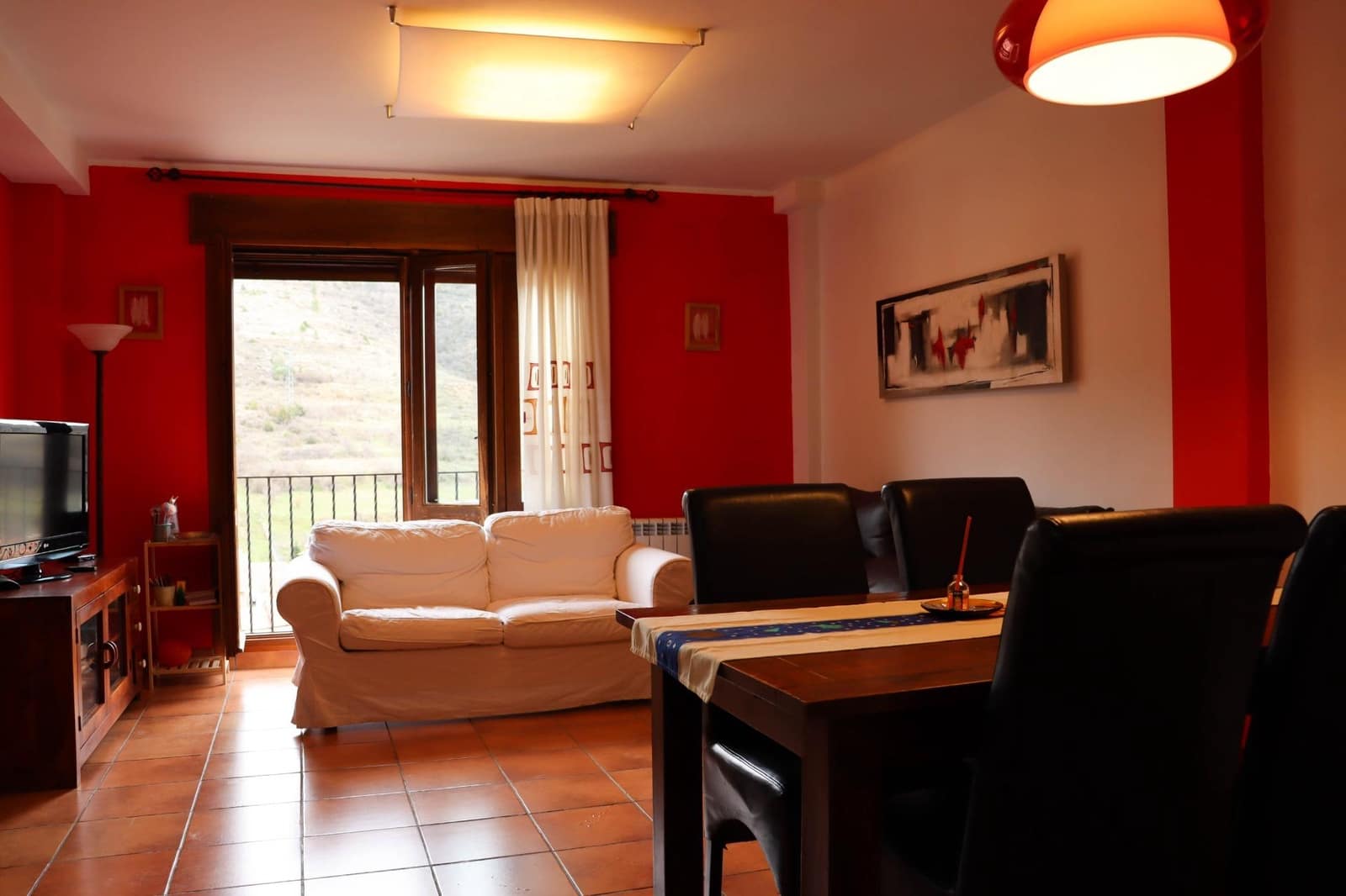 2 slaapkamer Flat te koop in Camarena de la Sierra met garage - € 89.900 (Ref: 9656209)