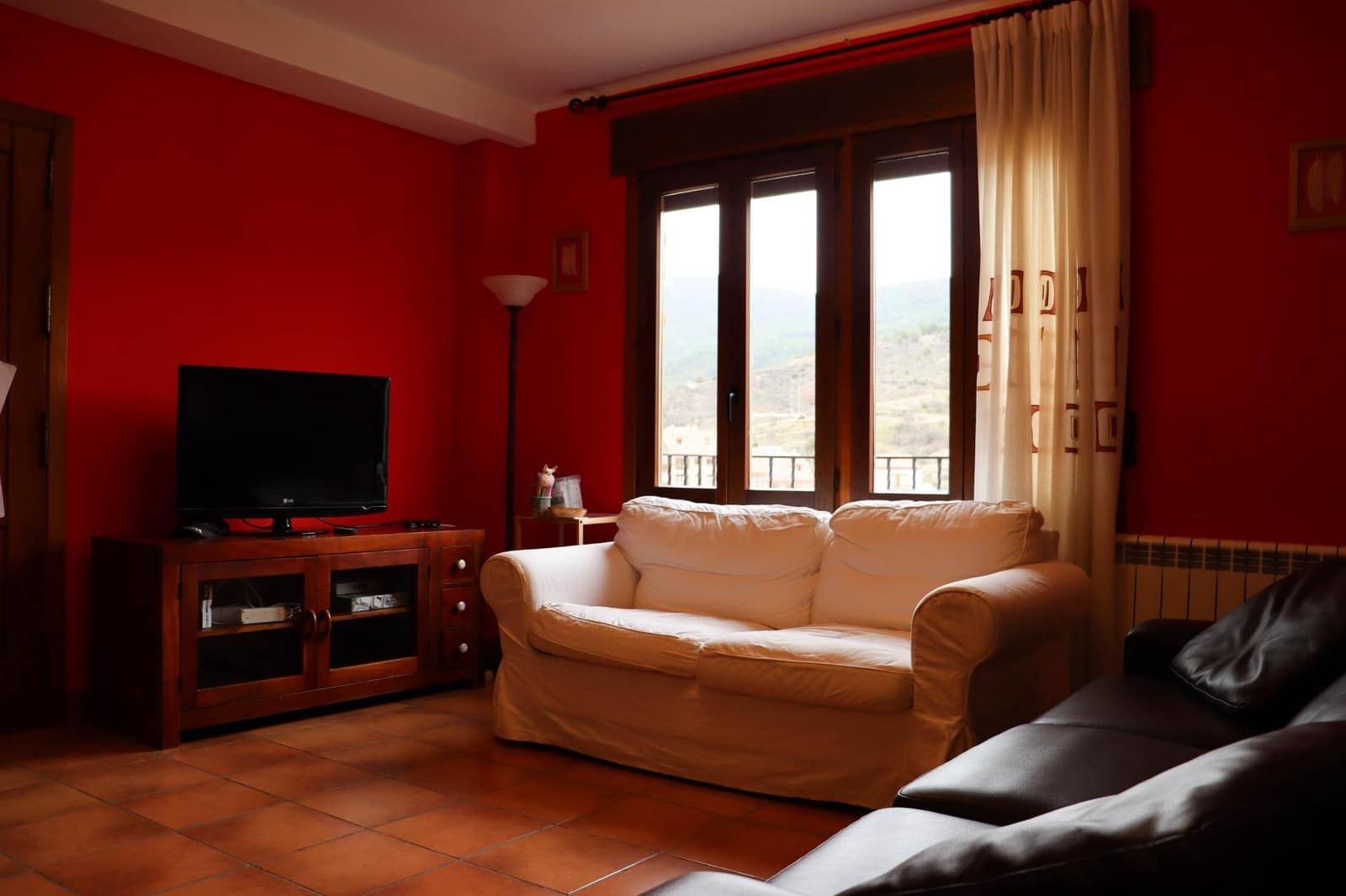 2 slaapkamer Flat te koop in Camarena de la Sierra met garage - € 89.900 (Ref: 9656209)