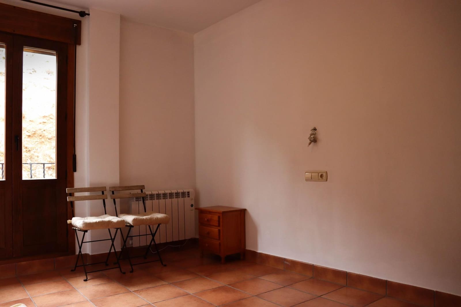 2 slaapkamer Flat te koop in Camarena de la Sierra met garage - € 89.900 (Ref: 9656209)