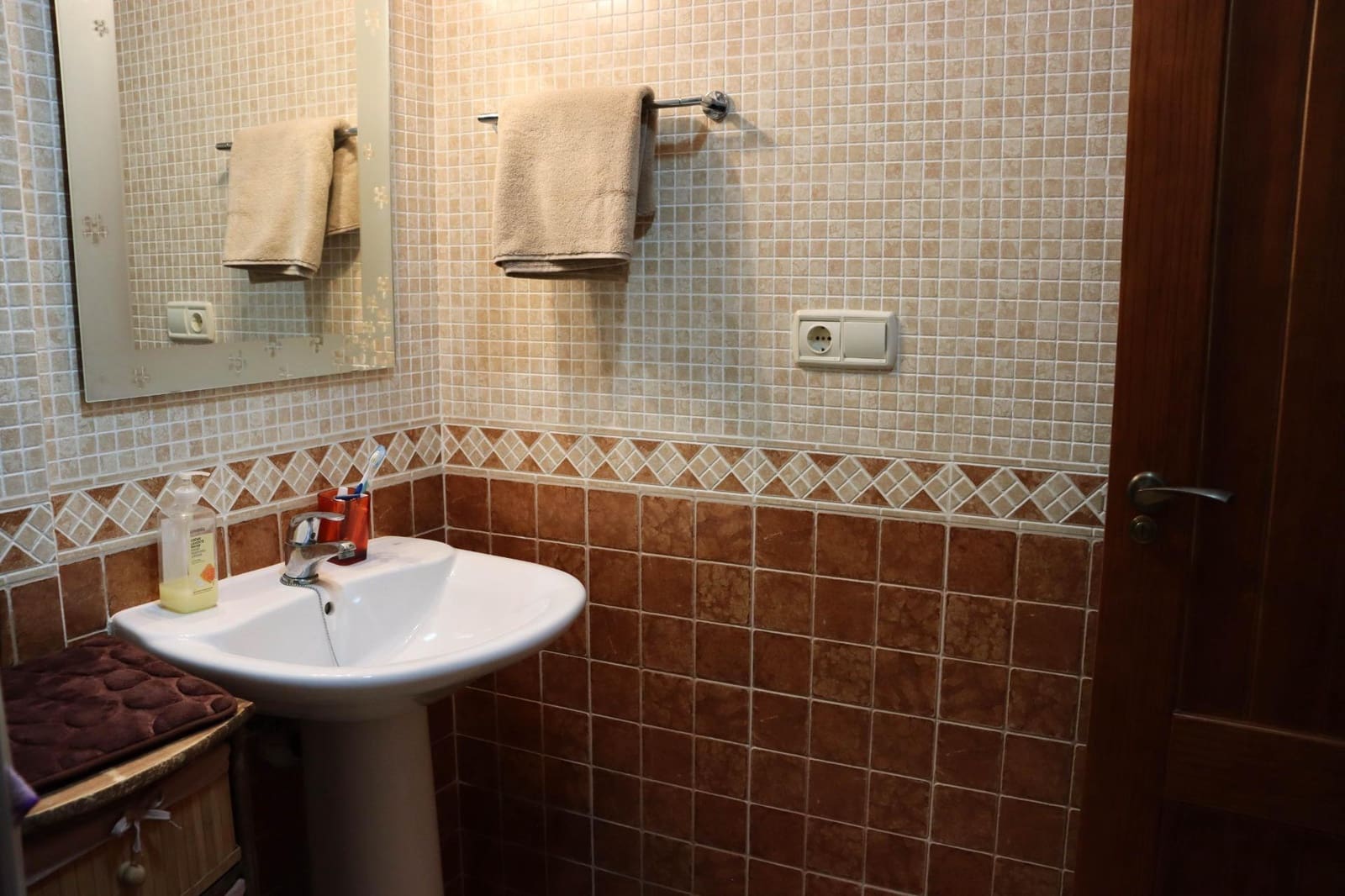 2 slaapkamer Flat te koop in Camarena de la Sierra met garage - € 89.900 (Ref: 9656209)