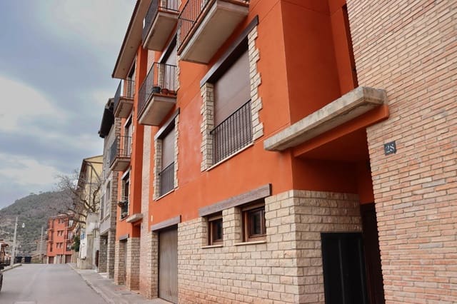 2 soveværelse Lejlighed til salg i Camarena de la Sierra med garage - € 89.900 (Ref: 9656209)
