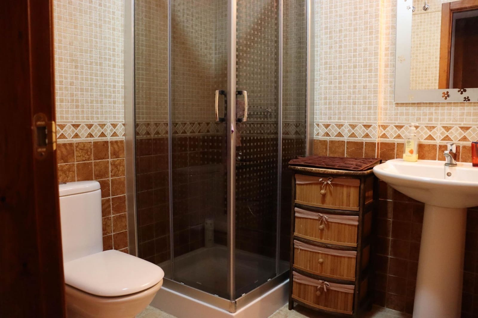 2 bedroom Flat for sale in Camarena de la Sierra with garage - € 89,900 (Ref: 9656209)