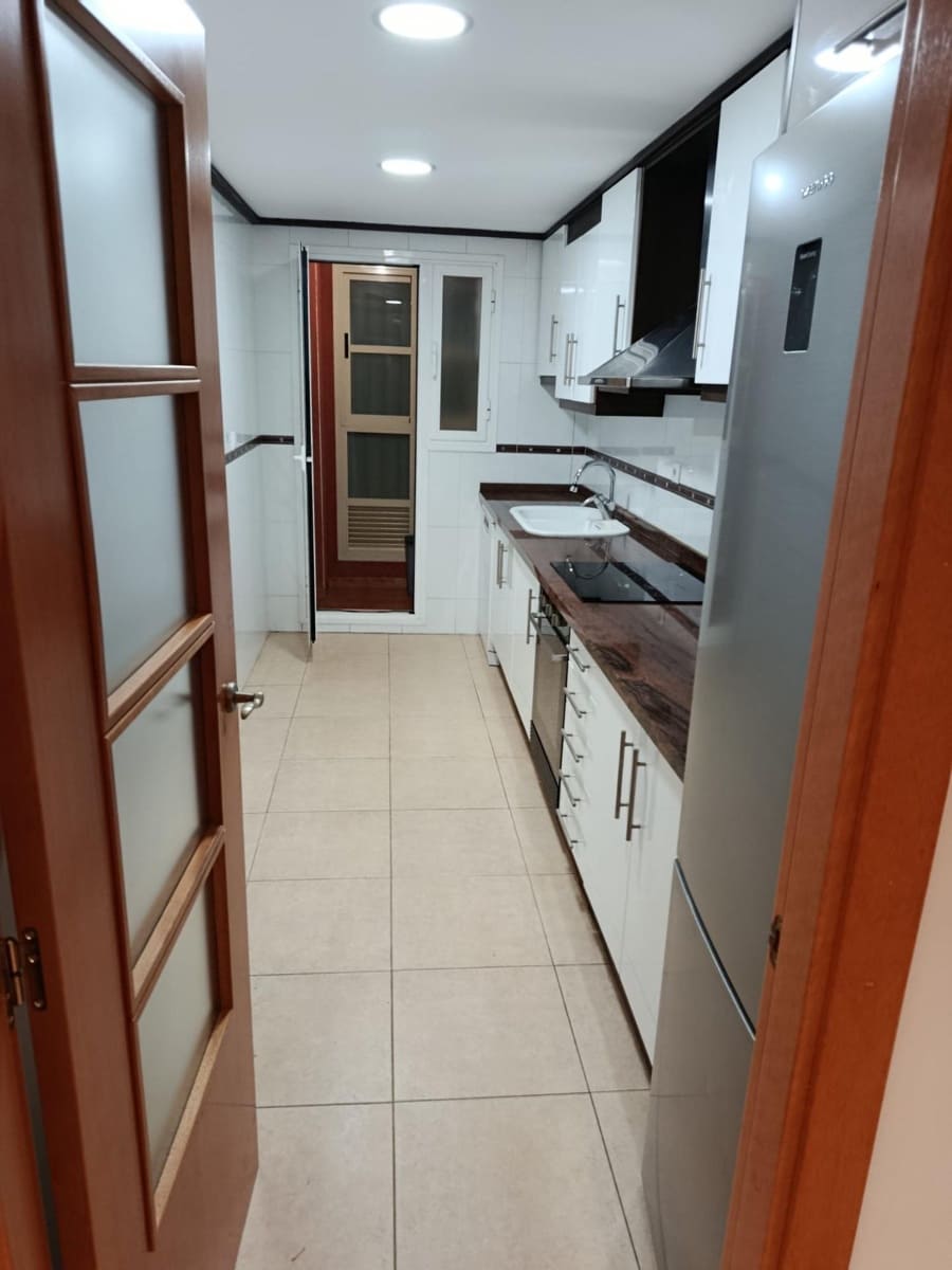 3 bedroom Flat for rent in Gandia - € 750 (Ref: 9659557)