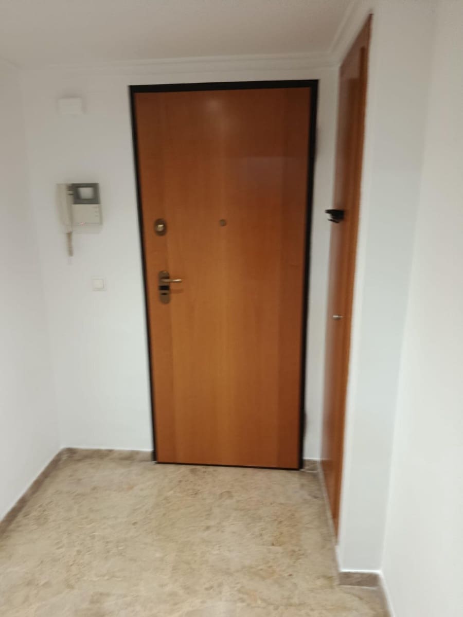 3 bedroom Flat for rent in Gandia - € 750 (Ref: 9659557)