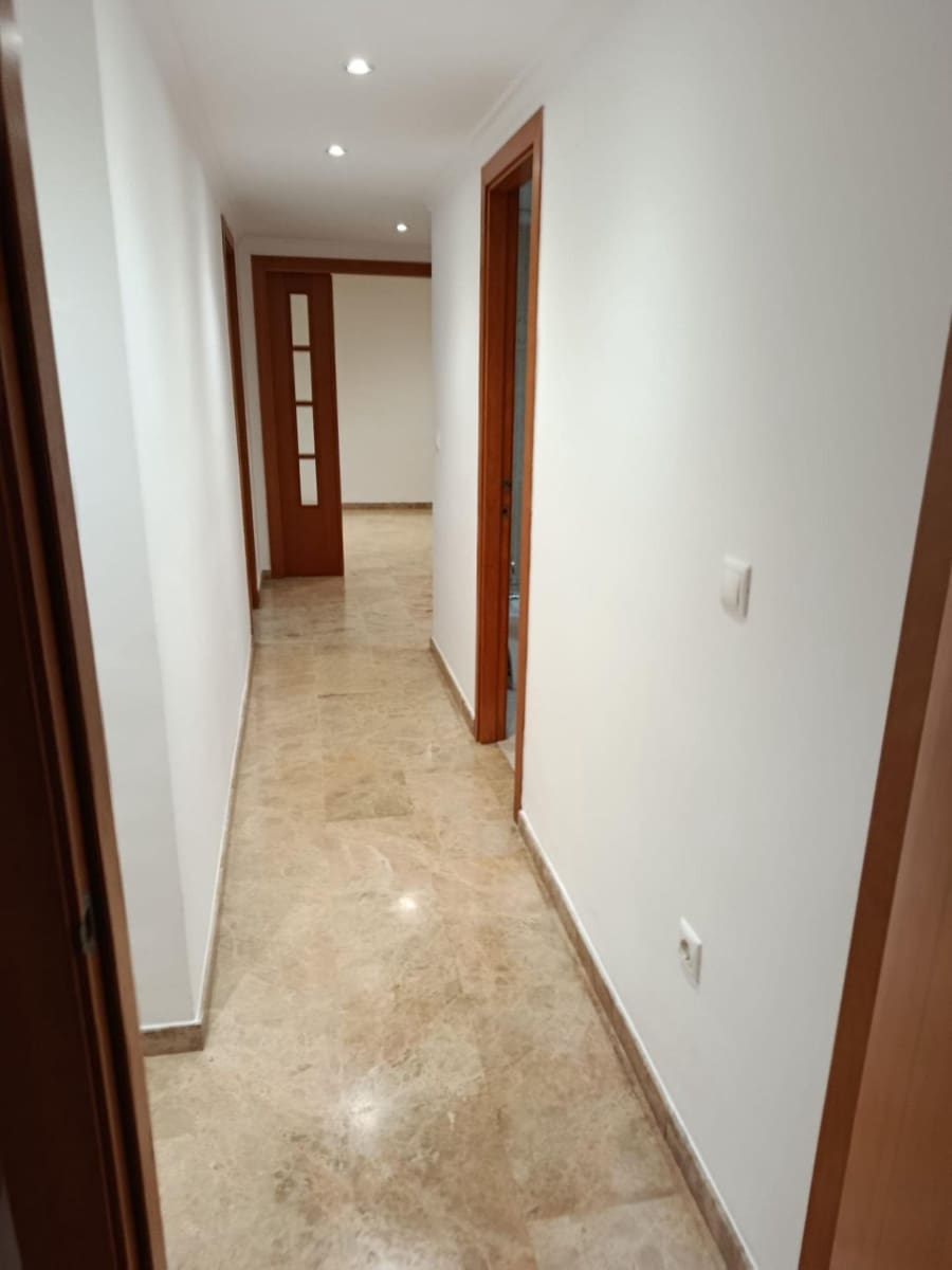 3 bedroom Flat for rent in Gandia - € 750 (Ref: 9659557)
