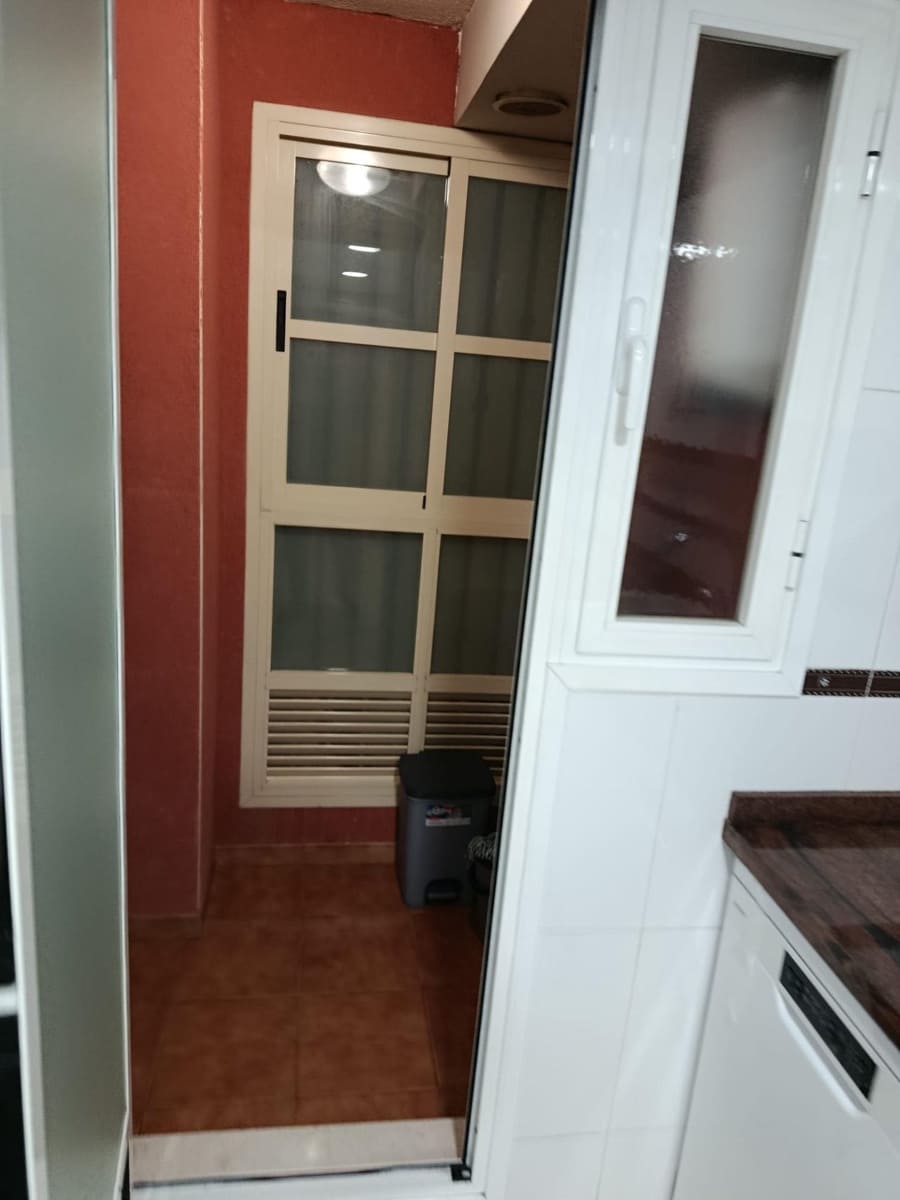 3 bedroom Flat for rent in Gandia - € 750 (Ref: 9659557)