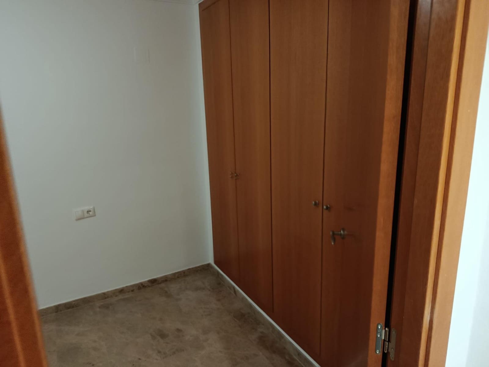 3 bedroom Flat for rent in Gandia - € 750 (Ref: 9659557)