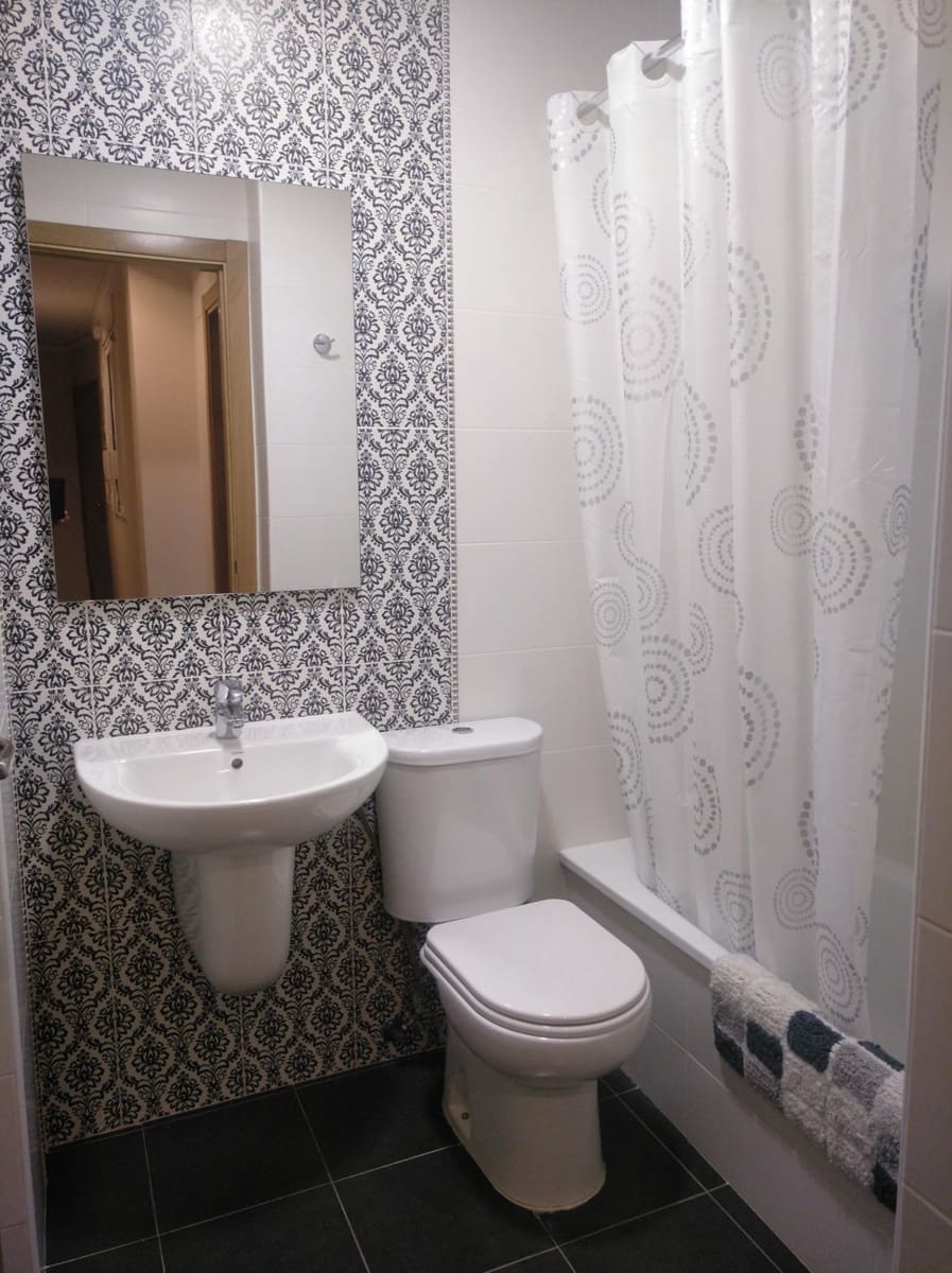 2 soverom Leilighet til leie i Real de Gandia - € 700 (Ref: 9659558)