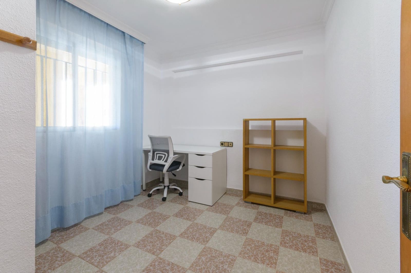 3 quarto Apartamento para arrendar em Miramar com garagem - 900 € (Ref: 9677589)