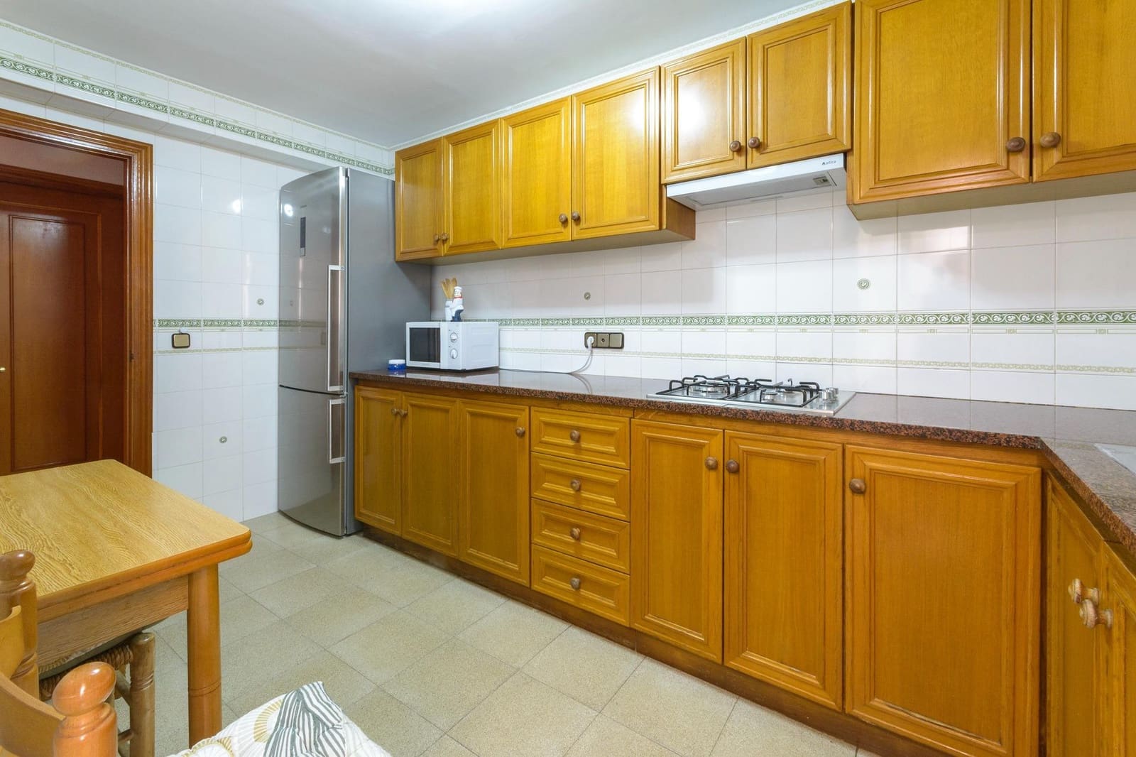 3 quarto Apartamento para arrendar em Miramar com garagem - 900 € (Ref: 9677589)