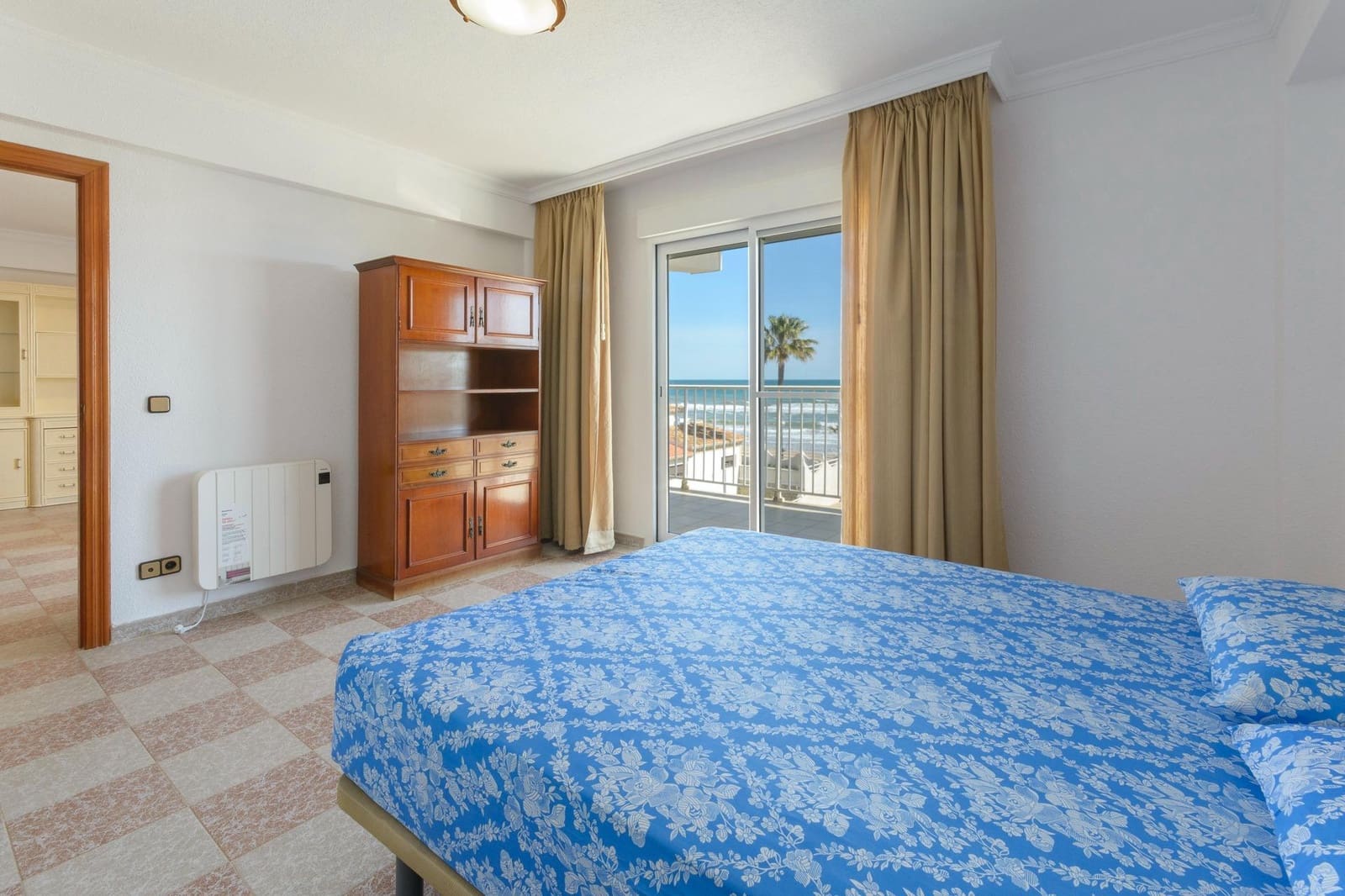 3 quarto Apartamento para arrendar em Miramar com garagem - 900 € (Ref: 9677589)