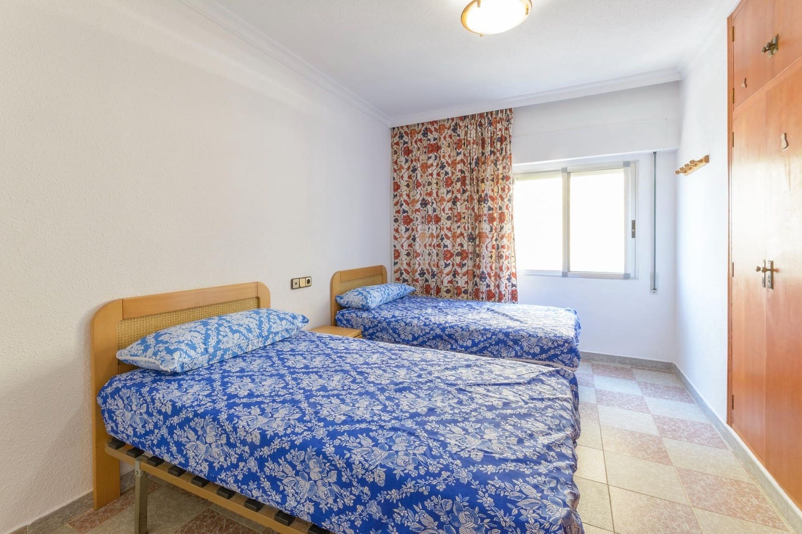 3 quarto Apartamento para arrendar em Miramar com garagem - 900 € (Ref: 9677589)