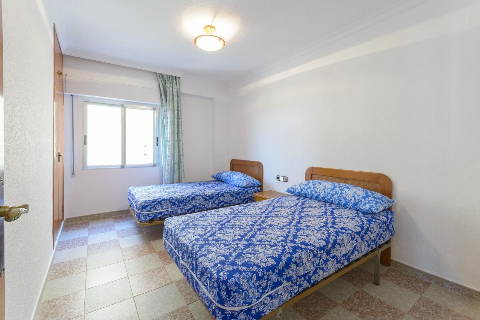 3 quarto Apartamento para arrendar em Miramar com garagem - 900 € (Ref: 9677589)