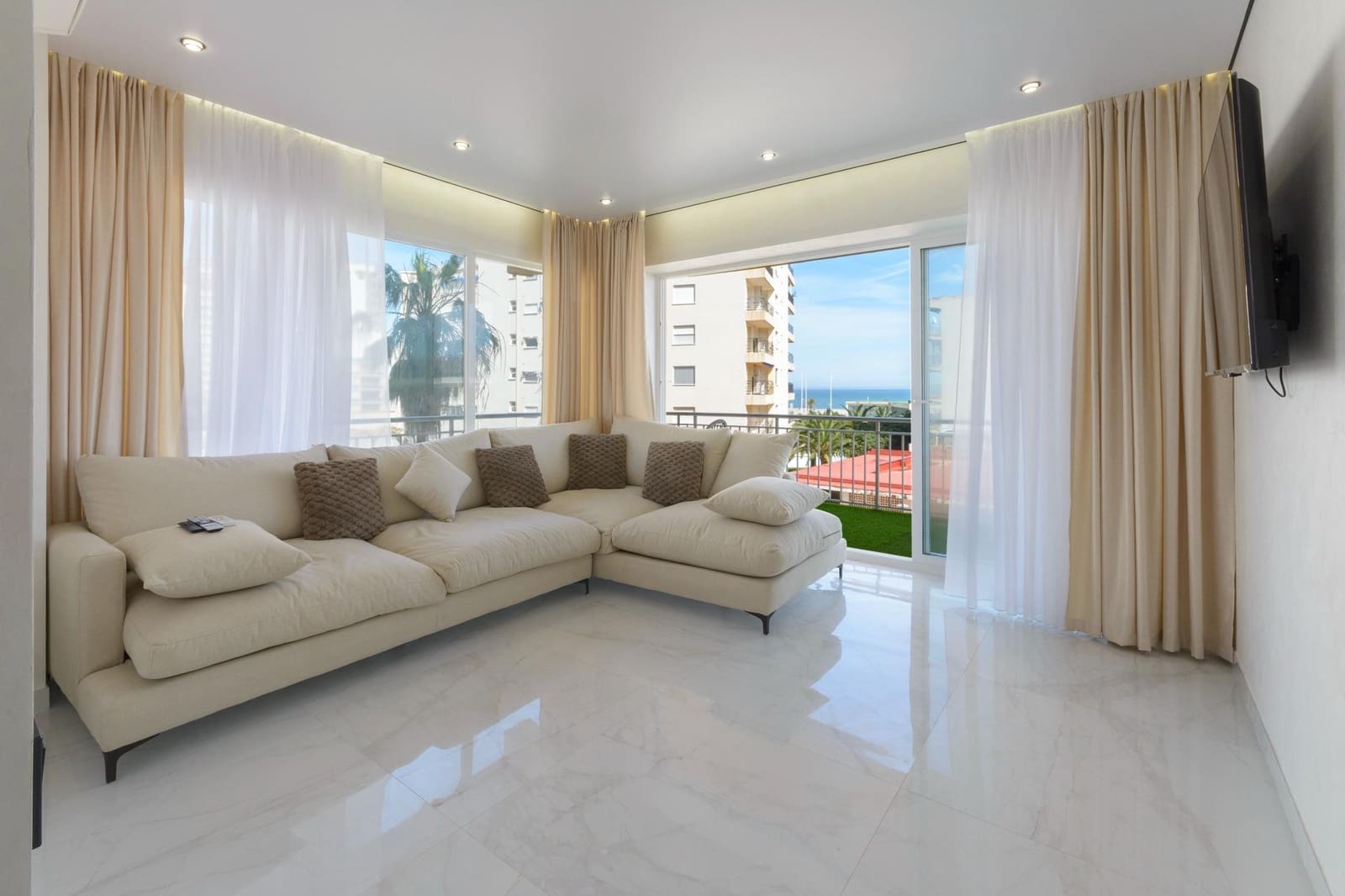 Apartamento de 3 habitaciones en Gandia en venta con garaje - 283.000 € (Ref: 9679961)
